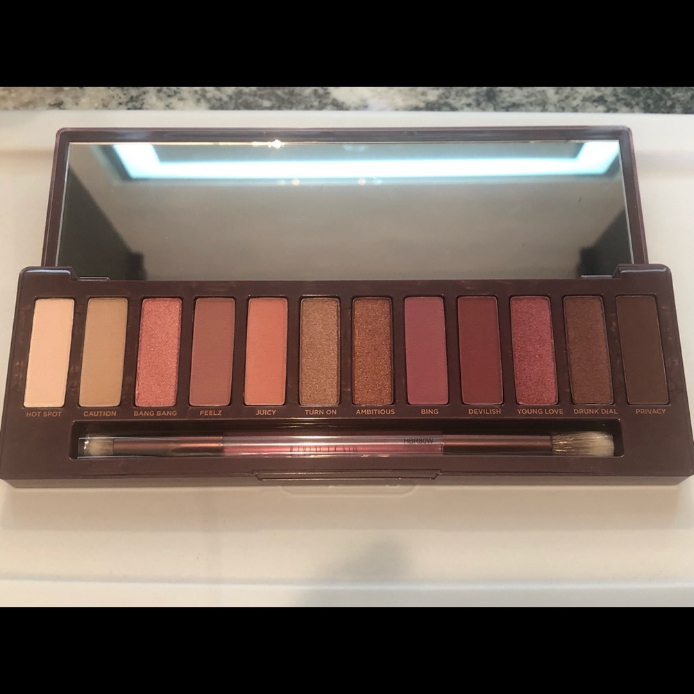 Urban Decay Naked Cherry Palette